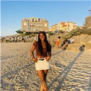 Enseño y ayudo a niños de primaria, incluyendo mis hermanos